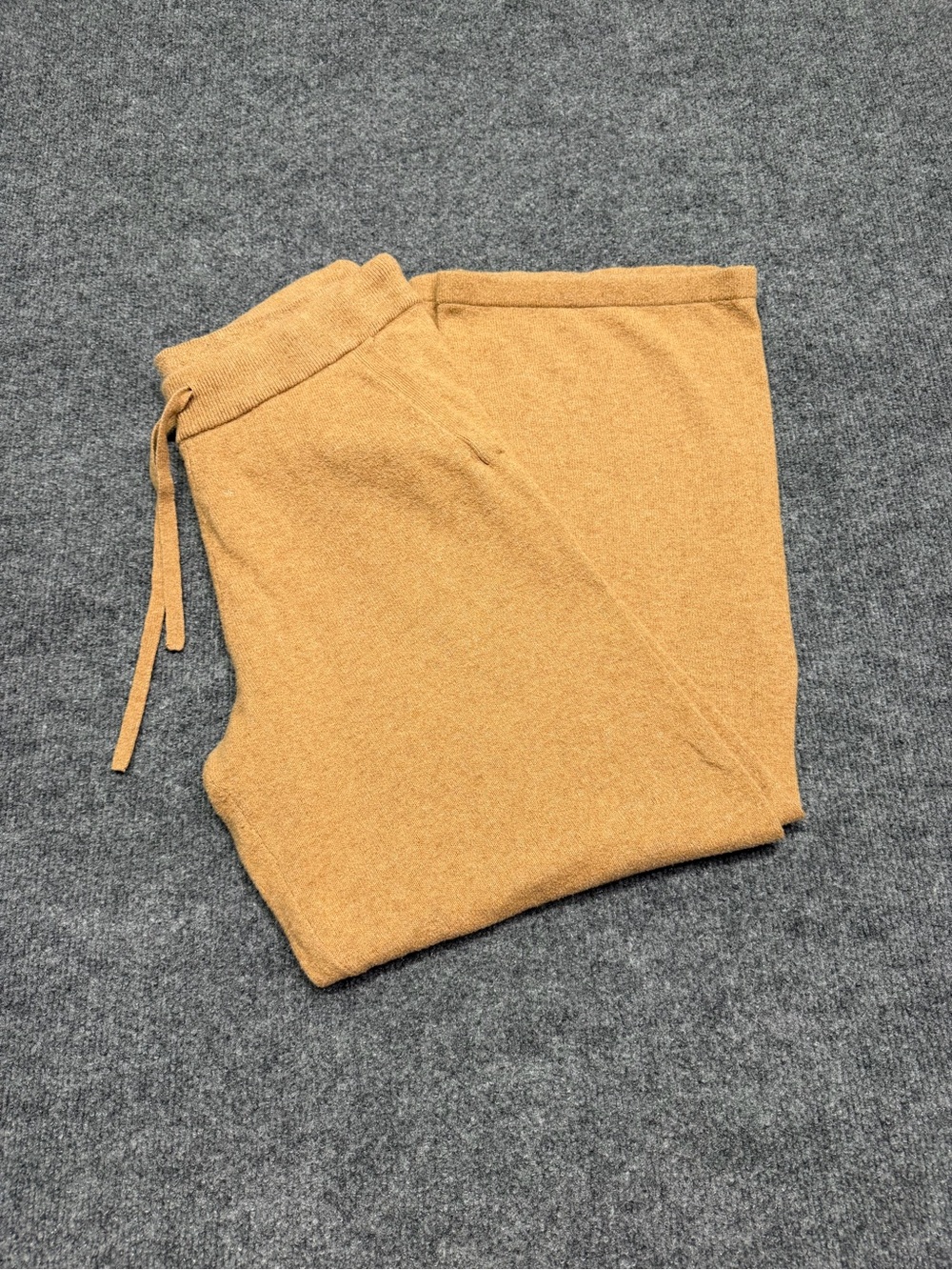GAP Women's Knit Drawstring Joggers - Camel
